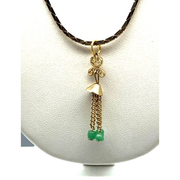 Dainty Green Dangles Pendant on Gold Tone Vintage Chain Necklace - Picture 2 of 5